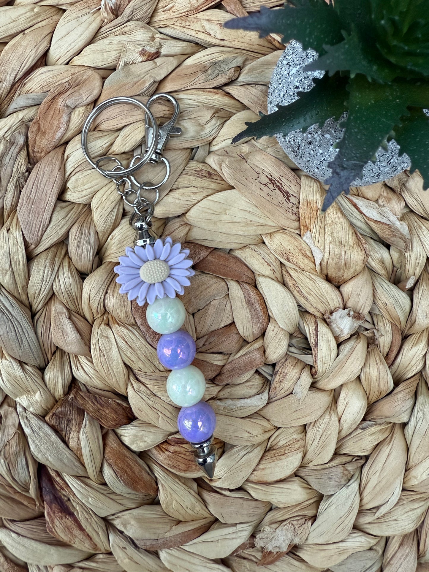 Lilac Daisy Beaded Keychain