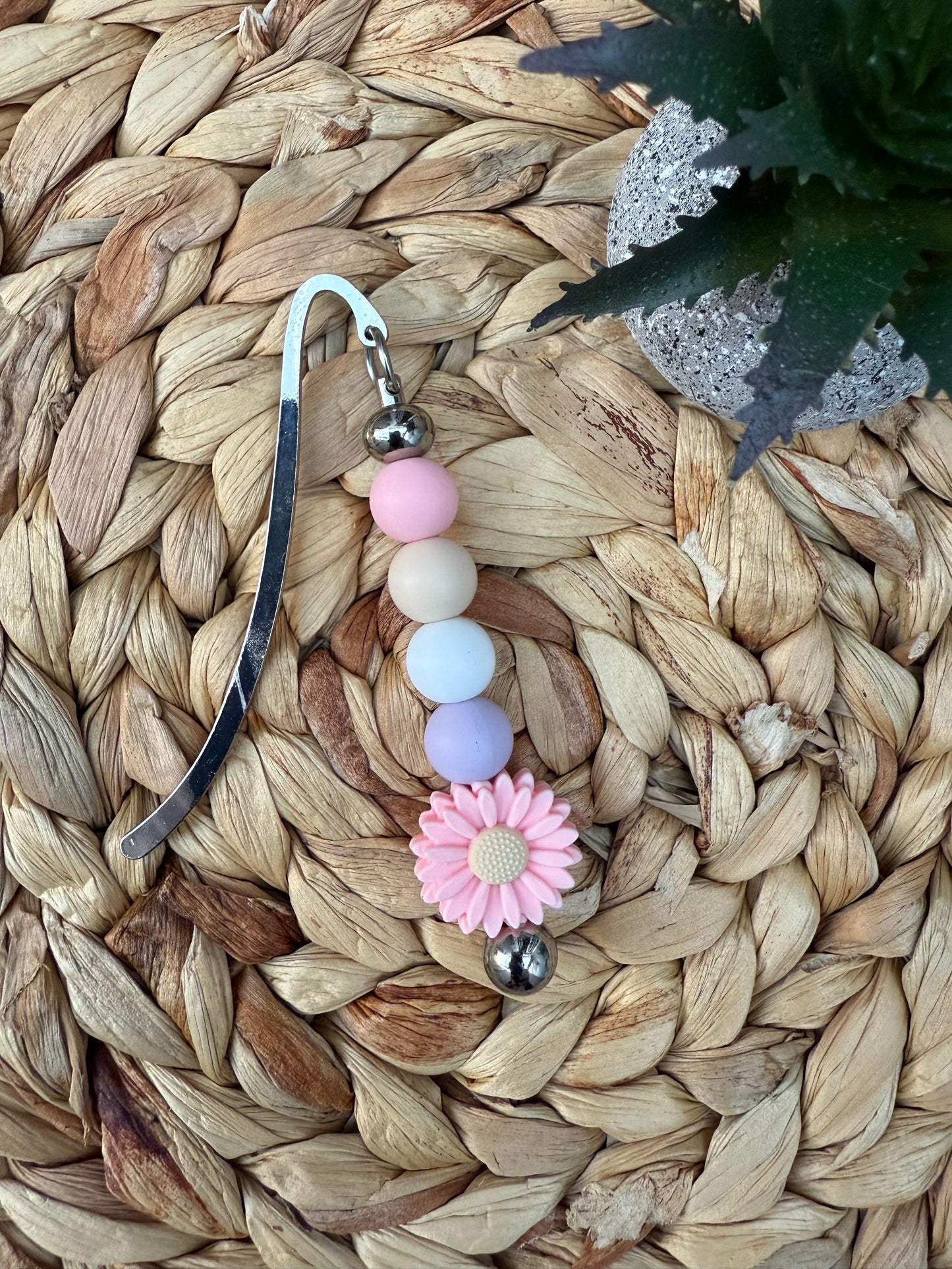 Peach Daisy Beaded Metal Bookmark