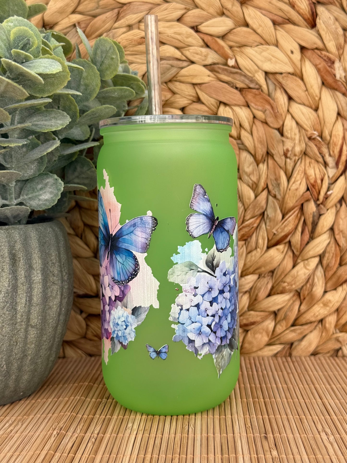 Blooming Hydrangea Butterfly Frosted Tumbler - Lid & Straw 16oz (455ml)